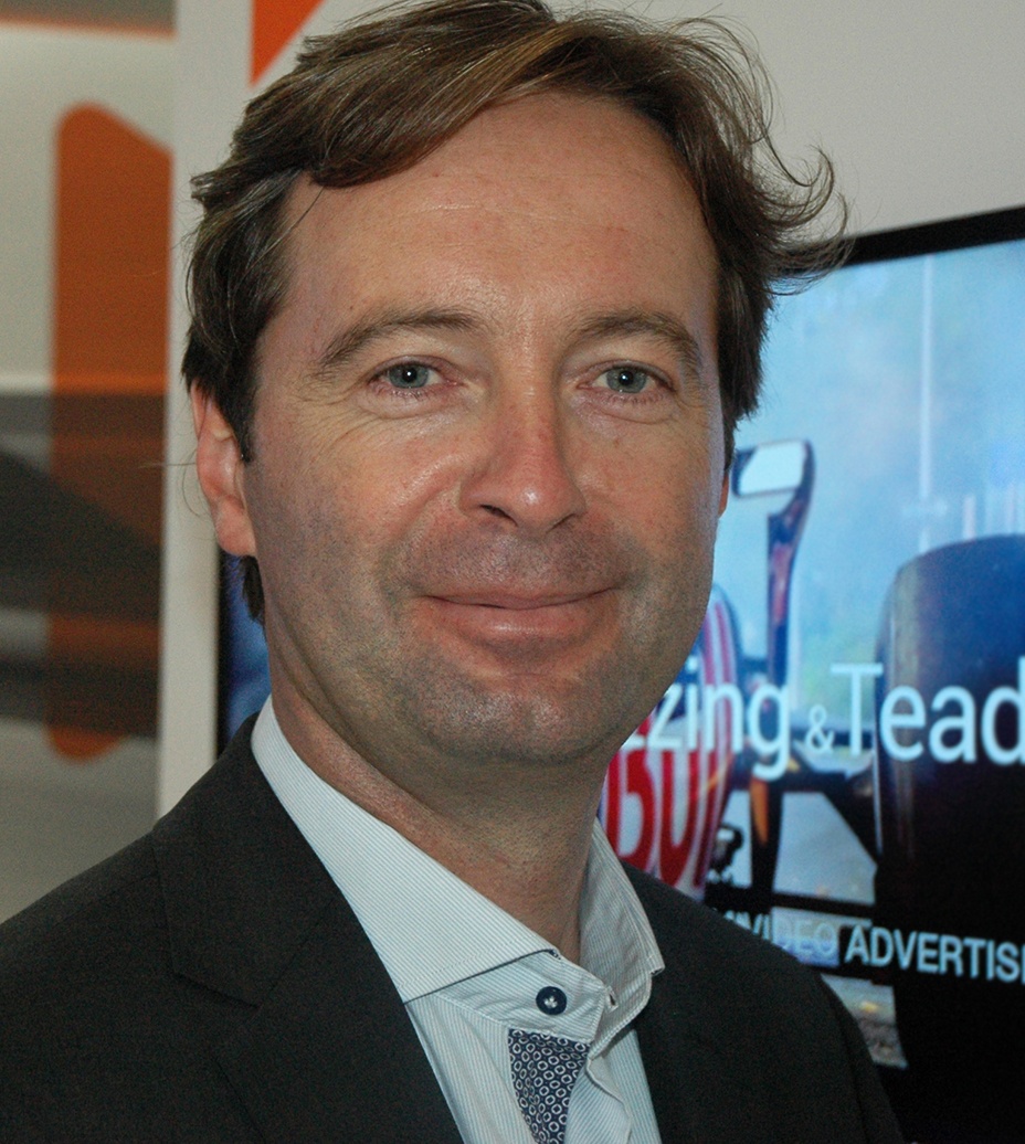Ebuzzing & Teads ficha a Christophe Parcot
