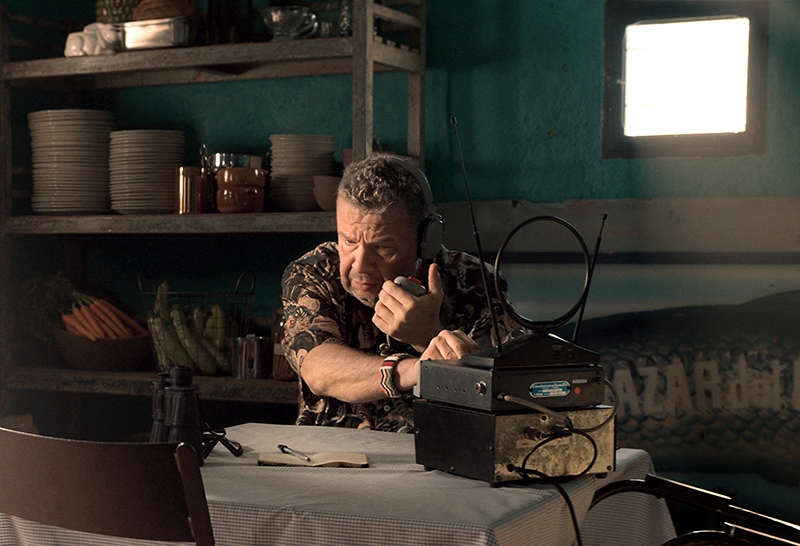 Alberto Chicote protagoniza la última campaña de Estrella Damm