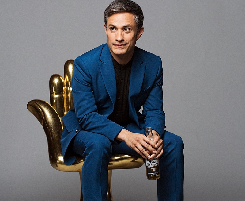 Gael García Bernal, embajador de la cerveza Corona