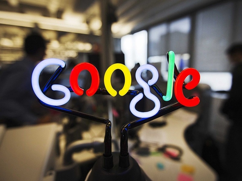 Google, WhatsApp y Decathlon, marcas más relevantes para los españoles