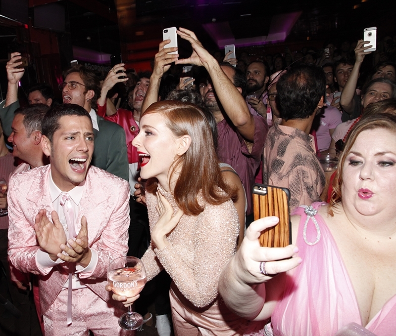 Gordon´s Pink Gin viste de rosa el estreno de "Pieles"