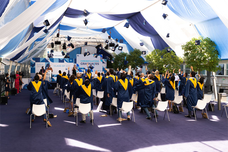 Graduaciones presenciales y seguras en la IE University