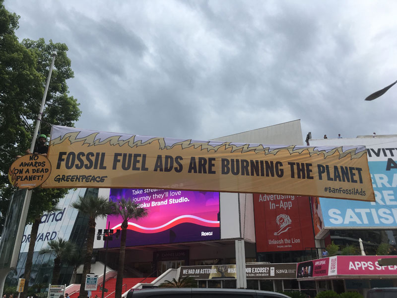 Greenpeace, contra los anuncios de combustibles fósiles en Cannes Lions