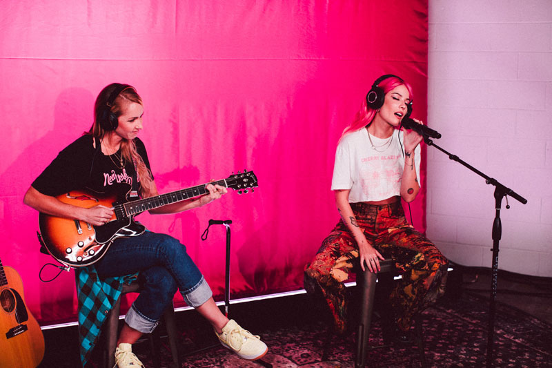 Magnum comparte un concierto acústico de Halsey en YouTube