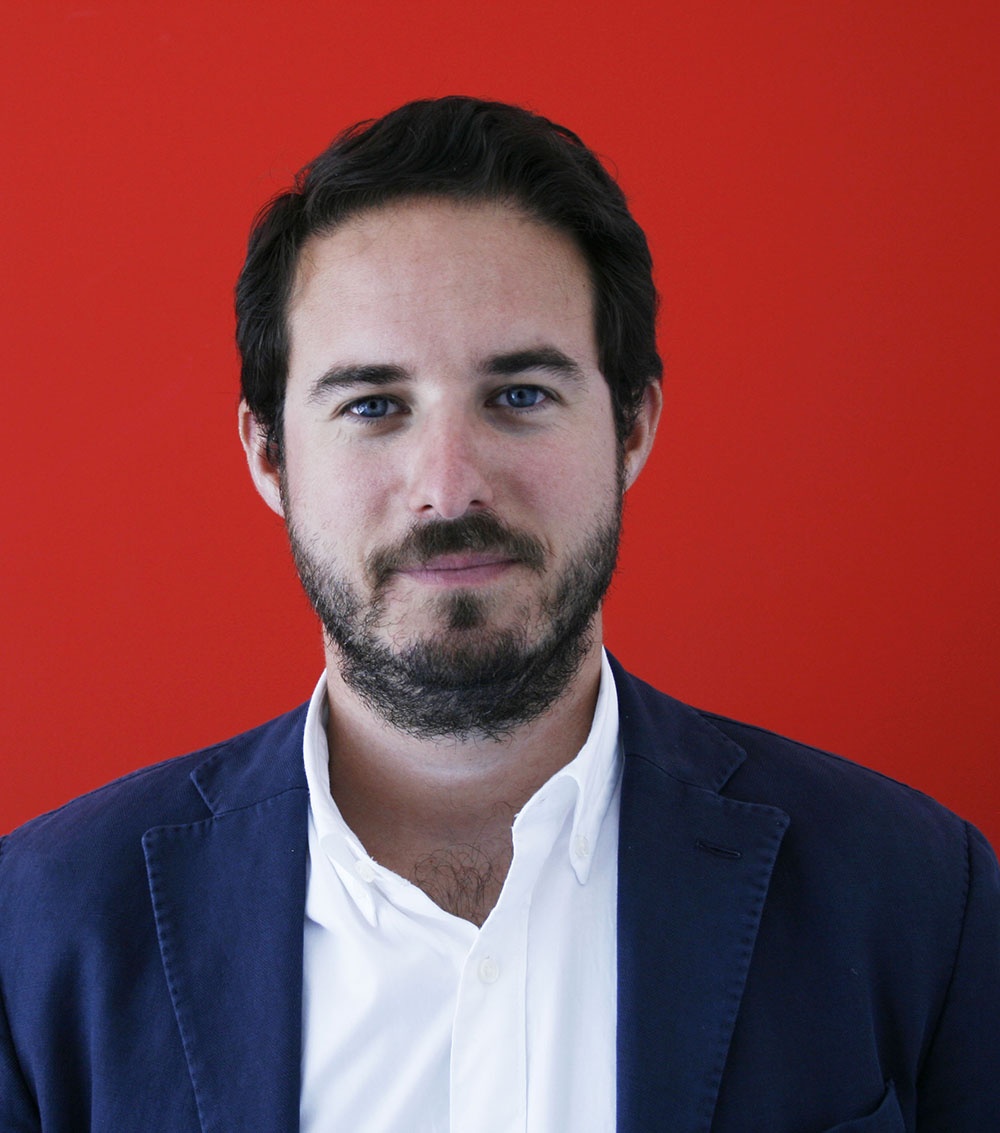 Héctor Saracho ficha por Genetsis