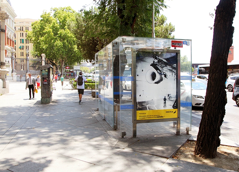 Exposición fotográfica de Iberia en marquesinas de JCDecaux