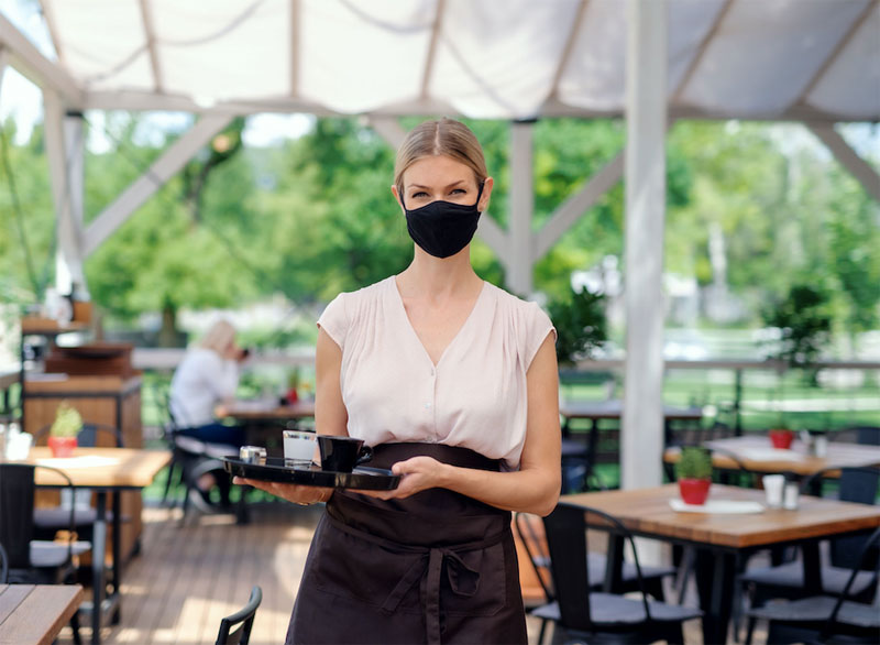 Un 60% de los españoles afirma ir menos a los restaurantes
