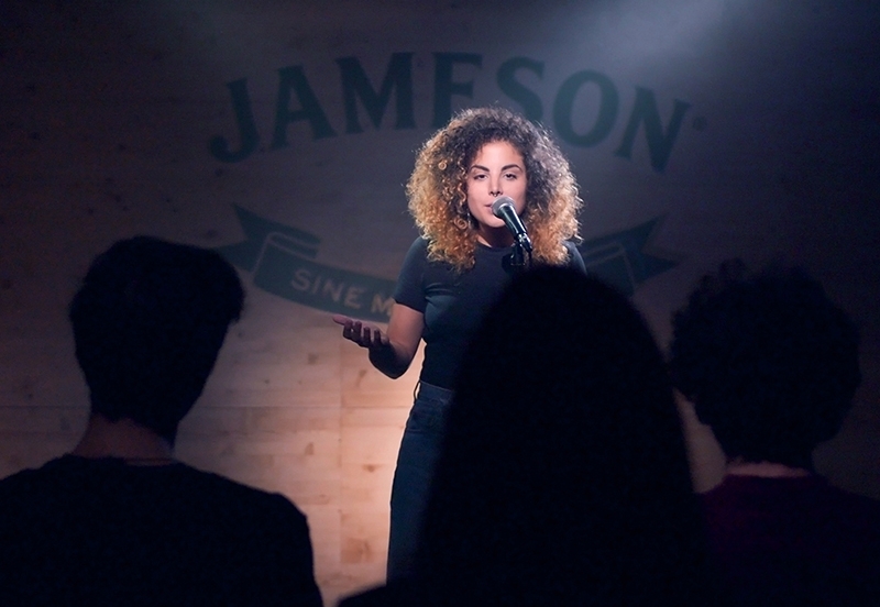 "Story Slams" de Jamenson: contar historias reales frente a desconocidos