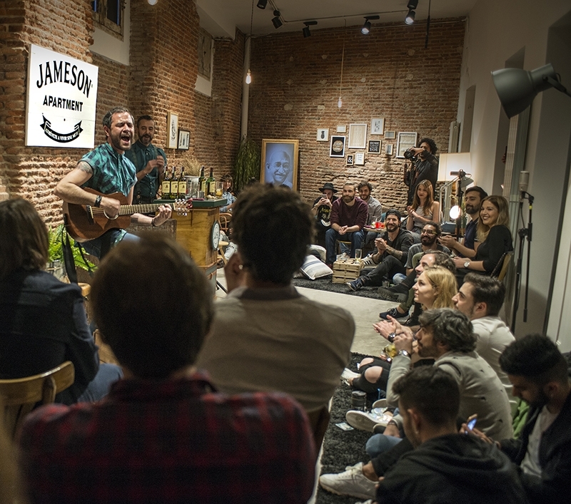 Jameson te monta el teatro en casa