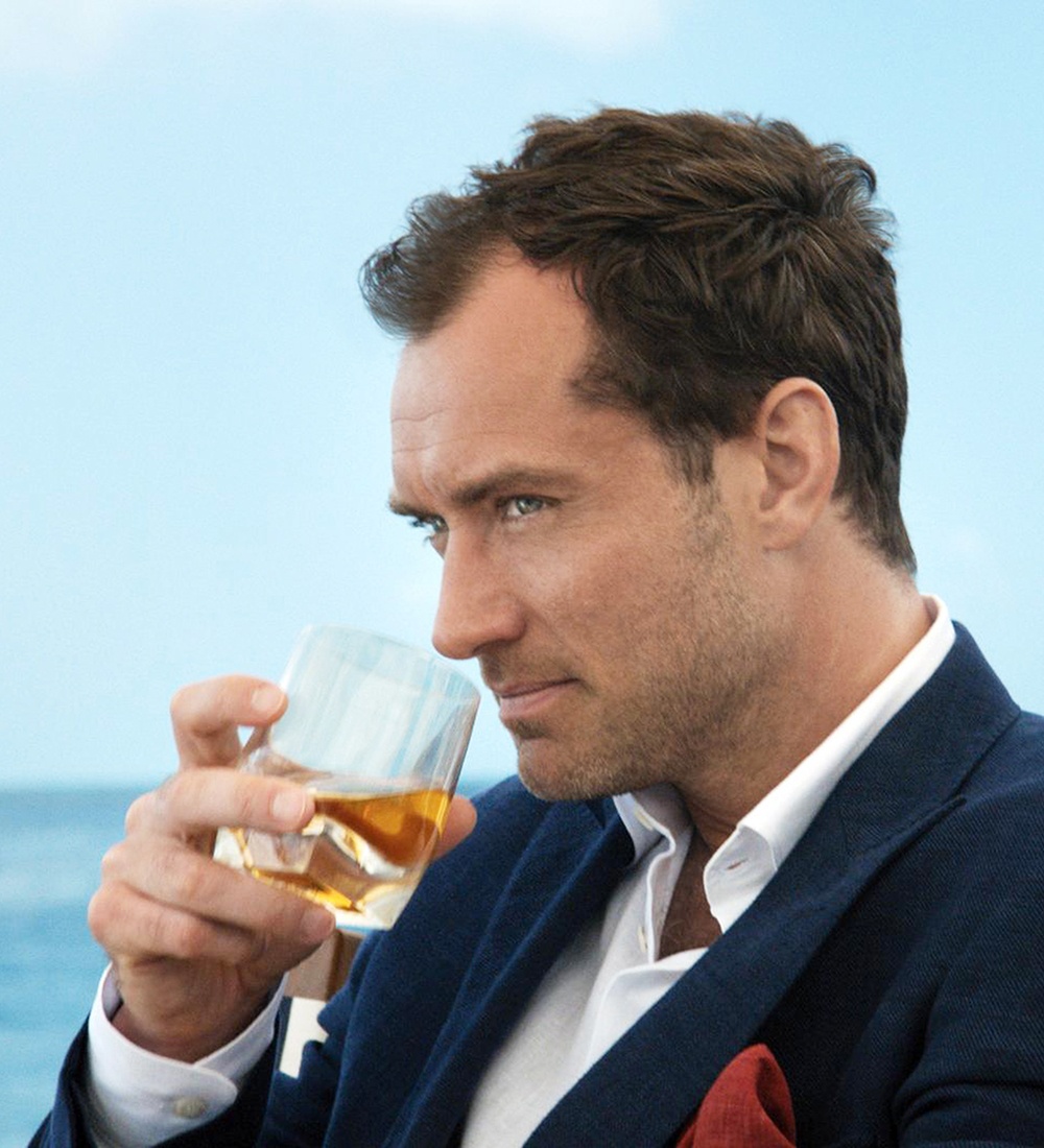 Johnnie Walker ficha a Jude Law