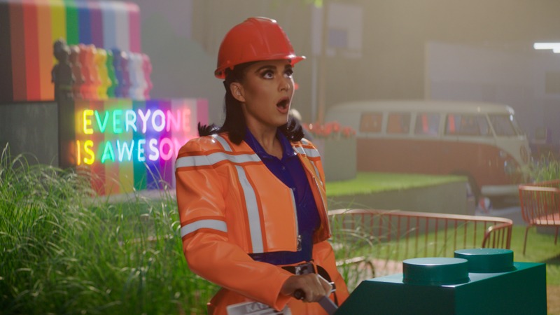 Katy Perry pone música al anuncio navideño del Grupo Lego