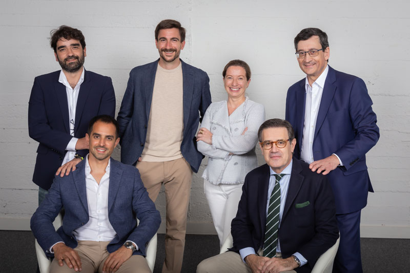 LLYC compra Apache para reforzar su Deep Digital Business