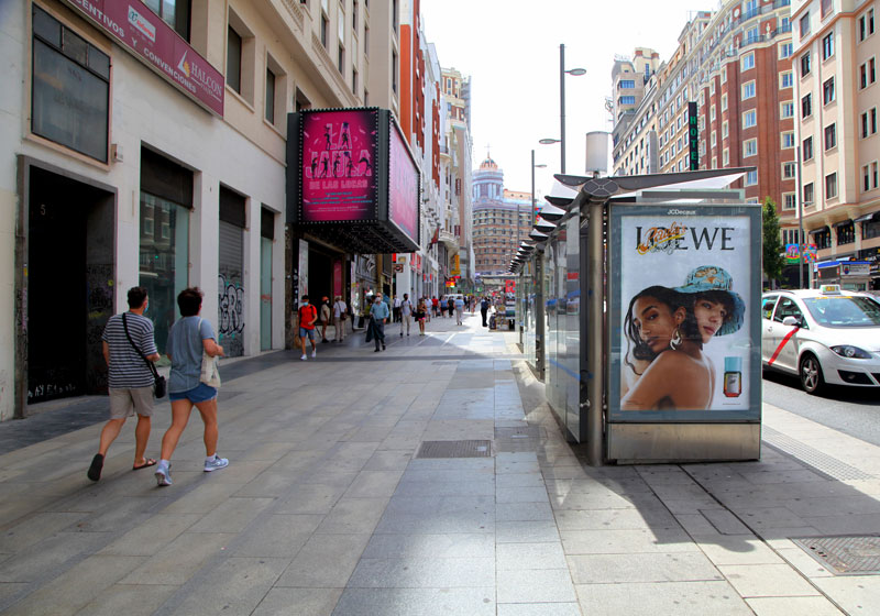 LOEWE Paula ´s Ibiza sale al medio exterior