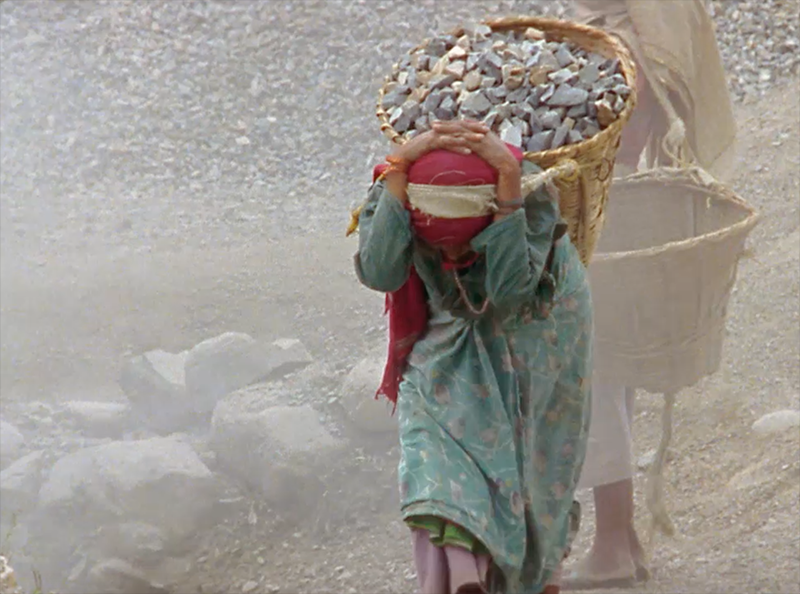 La mujer del siglo XXI: ni independiente, ni segura, ni con voz