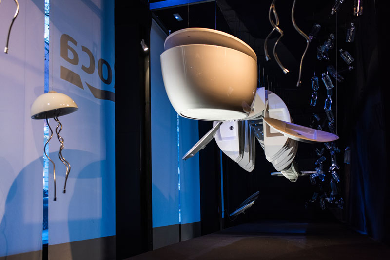 Un "océano de plástico" en el escaparate de Roca Madrid Gallery