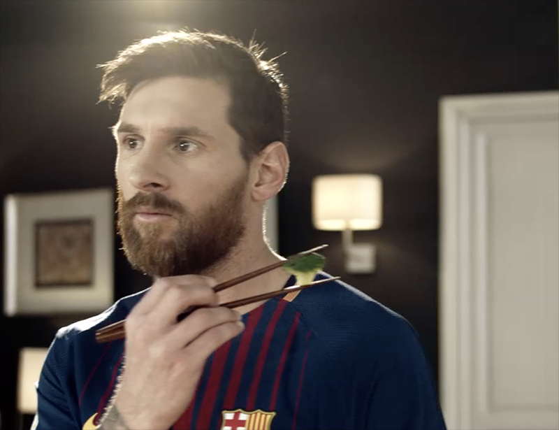 Las estrellas del Barça combaten la obesidad infantil