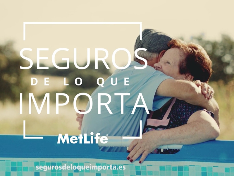 "La piscina", homenaje de MetLife a los abuelos en su día