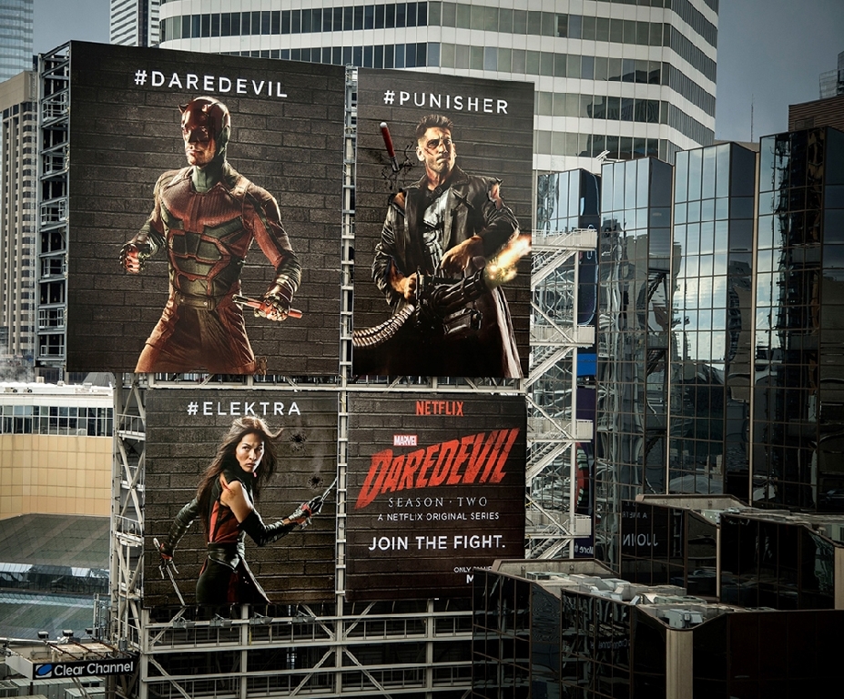Los personajes de "Daredevil" se lían a golpes en la calle