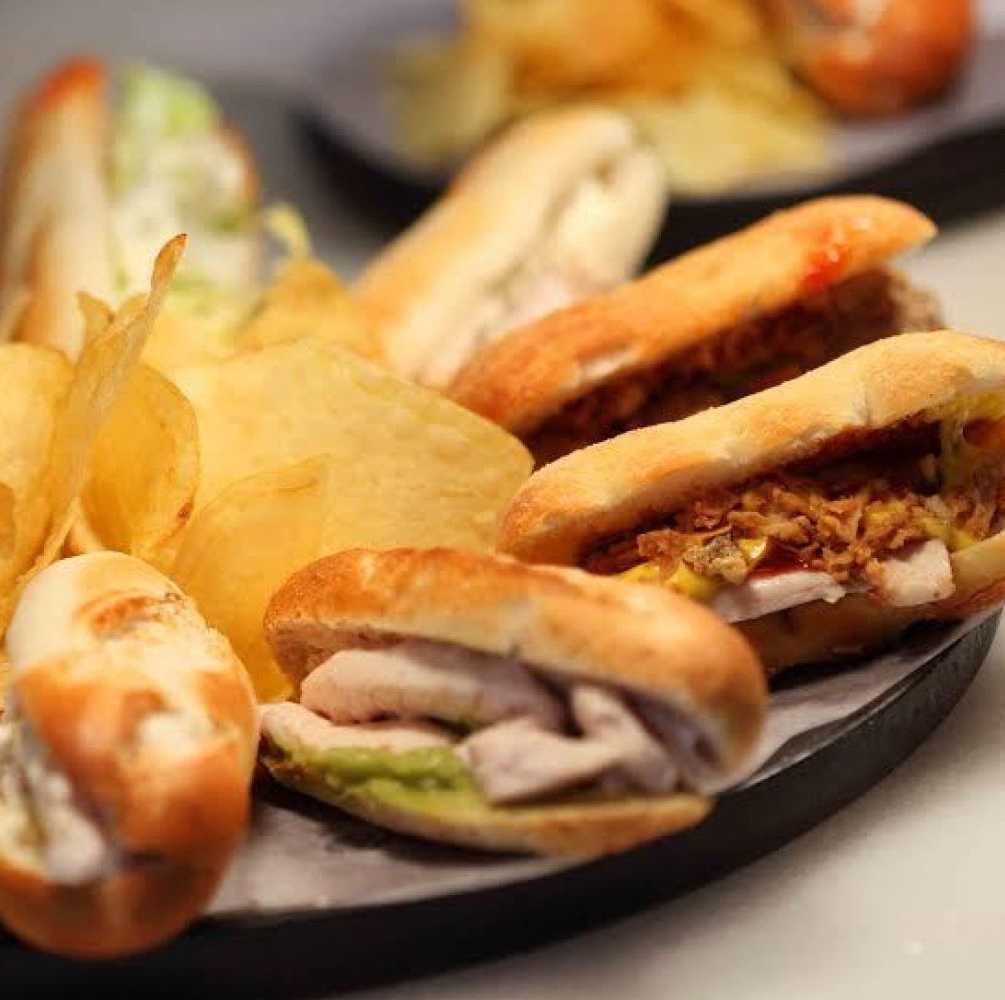 Lunes golfos en 100 Montaditos