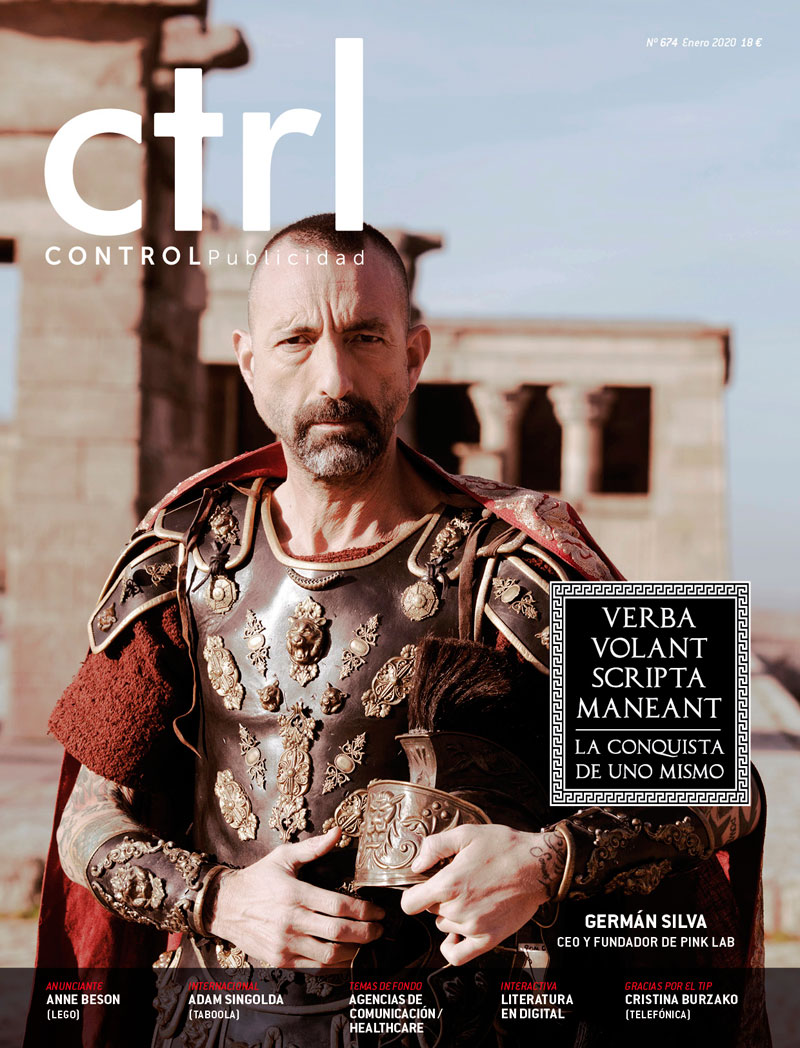 Germán Silva se viste de romano para la revista Ctrl ControlPublicidad