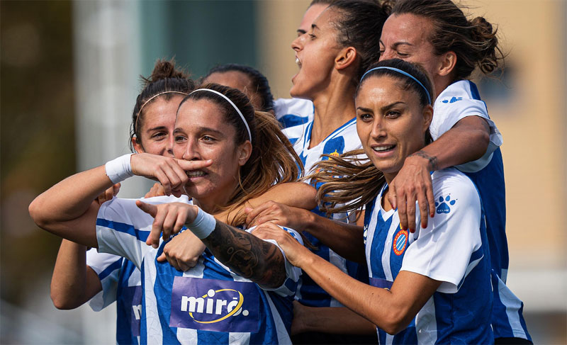CaixaBank celebra el 50 aniversario del RCD Espanyol femenino