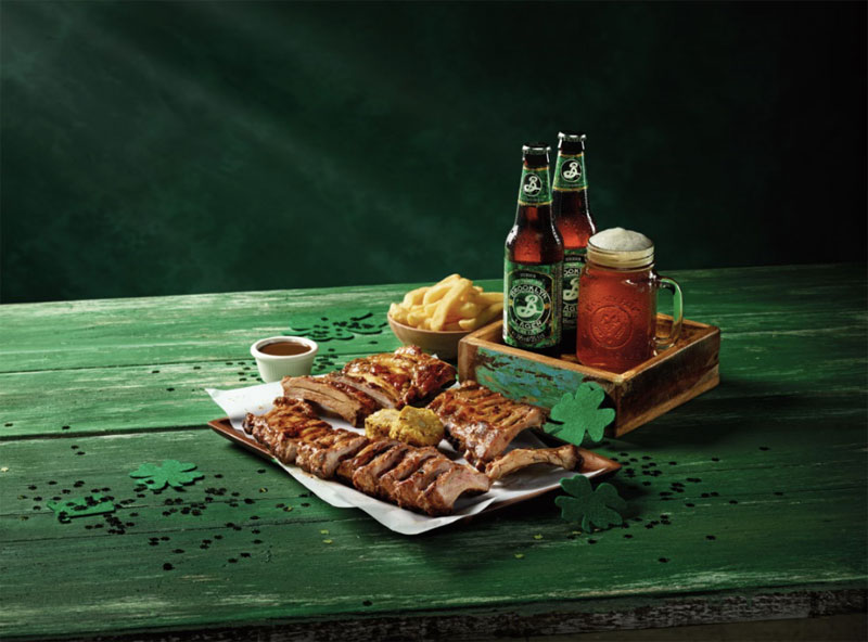 Ribs celebra San Patricio con promociones y sorteos