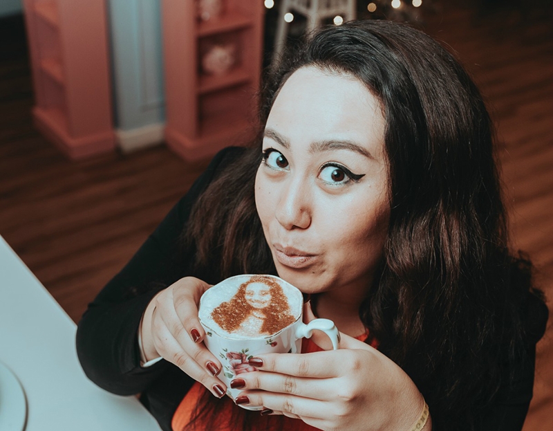 Lo último en selfies: tu cara impresa en el café