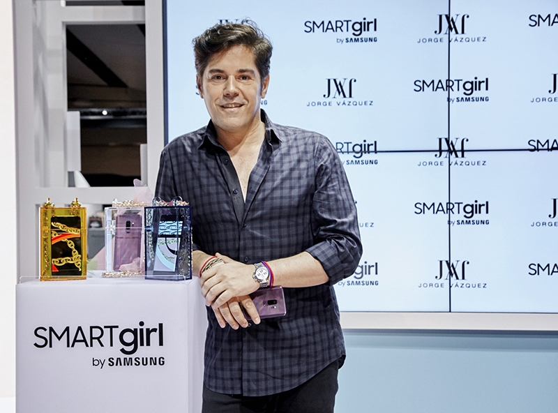 SMARTgirl by Samsung inspira una colección de "clutches"
