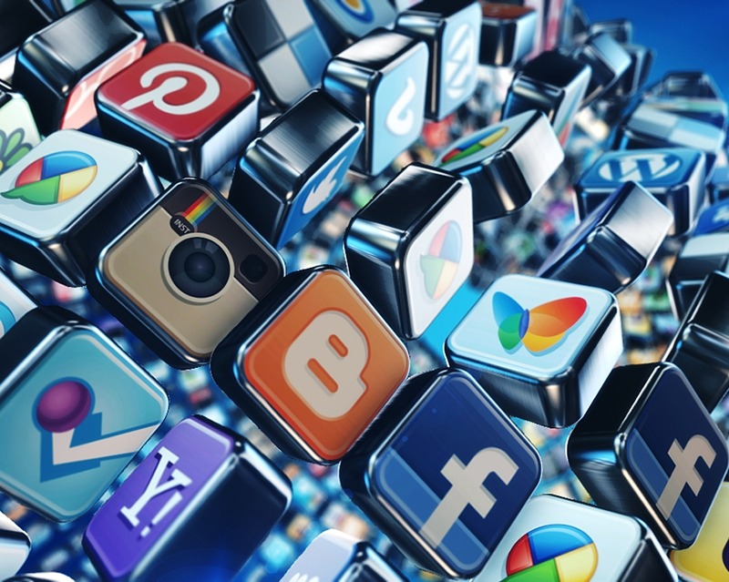 Amigos, marcas y cantantes, los más seguidos en las redes sociales