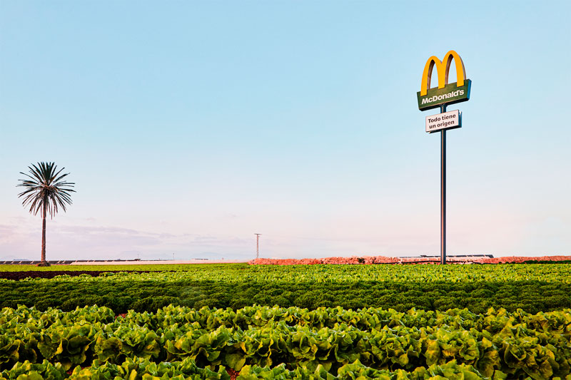 McDonald´s instala tótems en los campos de sus proveedores