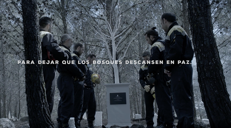 "(Fo)rest in peace" salva bosques convirtiéndolos en cementerios