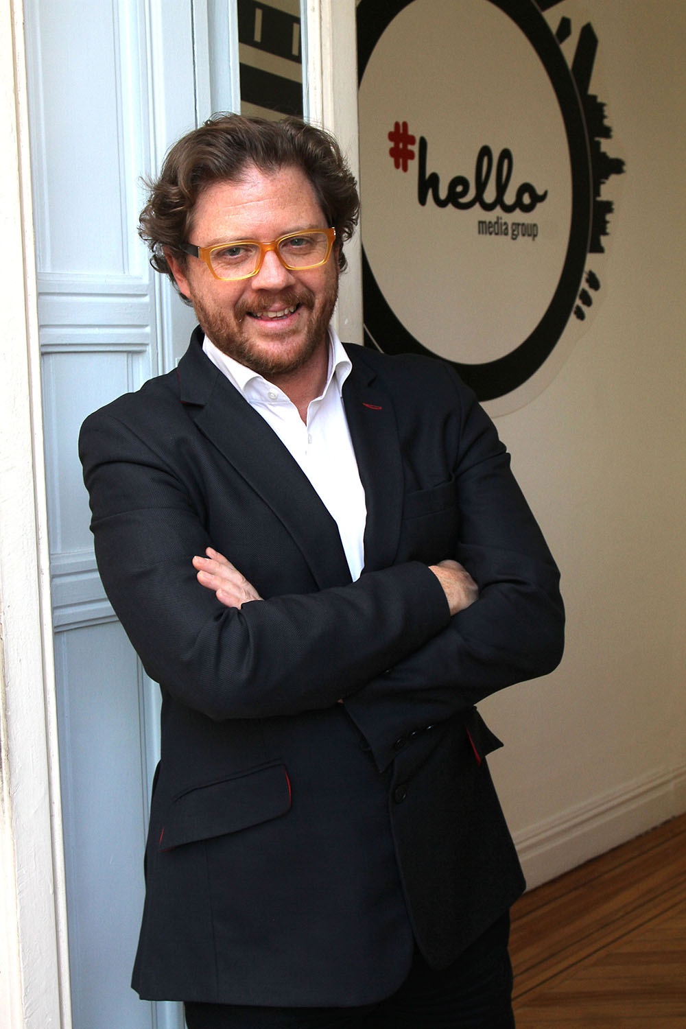 Hello Media ficha a Víctor Colomer