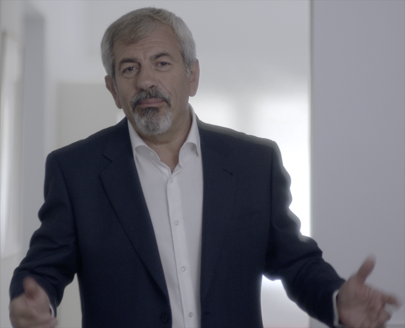 Carlos Sobera recomienda los servicios de Vivus
