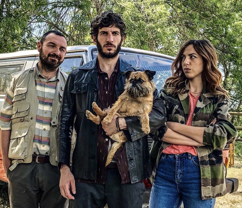 Quim Gutiérrez secuestra a la perrita de Daniel Sánchez Arévalo