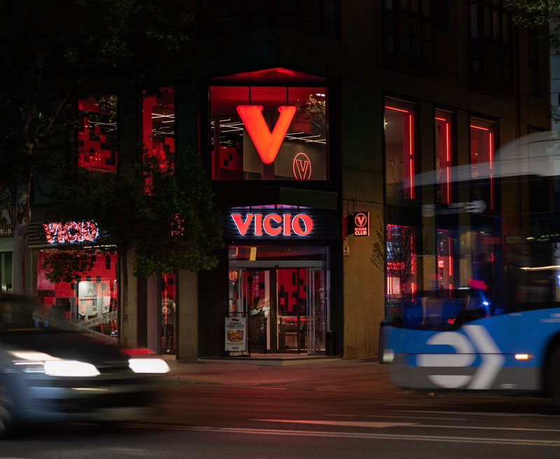 "Ascensoreo" de Vicio para promocionar su nuevo restaurante