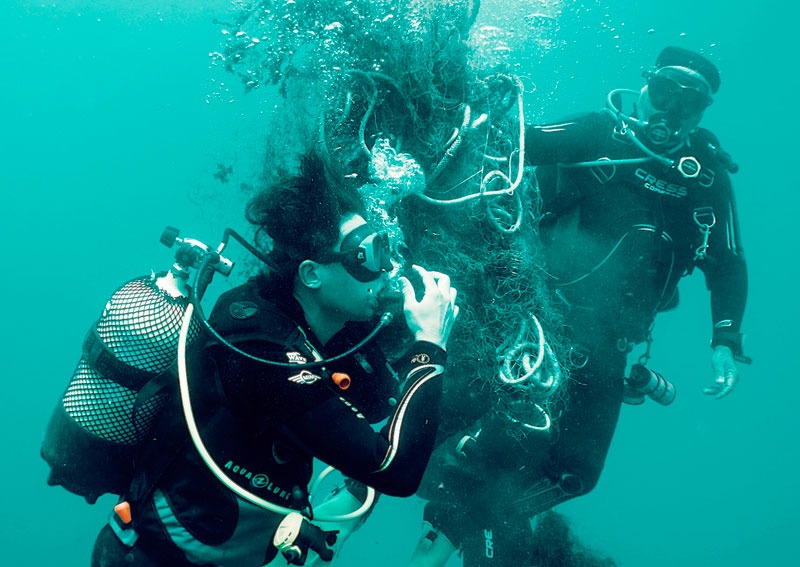 Alain Afflelou retira 11.000 kg de plástico de mares y puertos