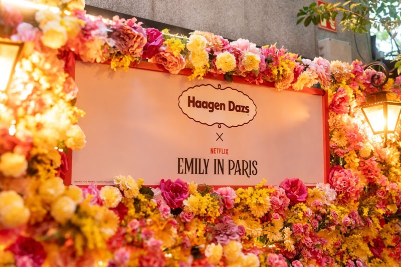 Häagen-Dazs trae a Madrid el espíritu de "Emily in Paris"