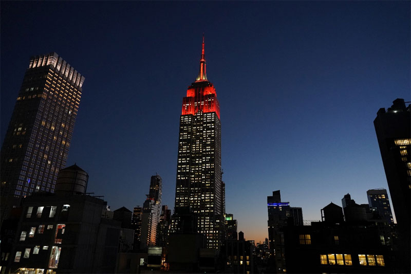 ¡HOLA! ilumina el Empire State Building por su 80 aniversario