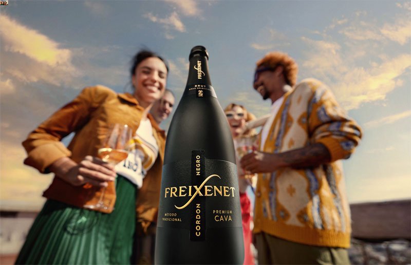 Freixenet lanza su campaña global "Mucho por brindar"