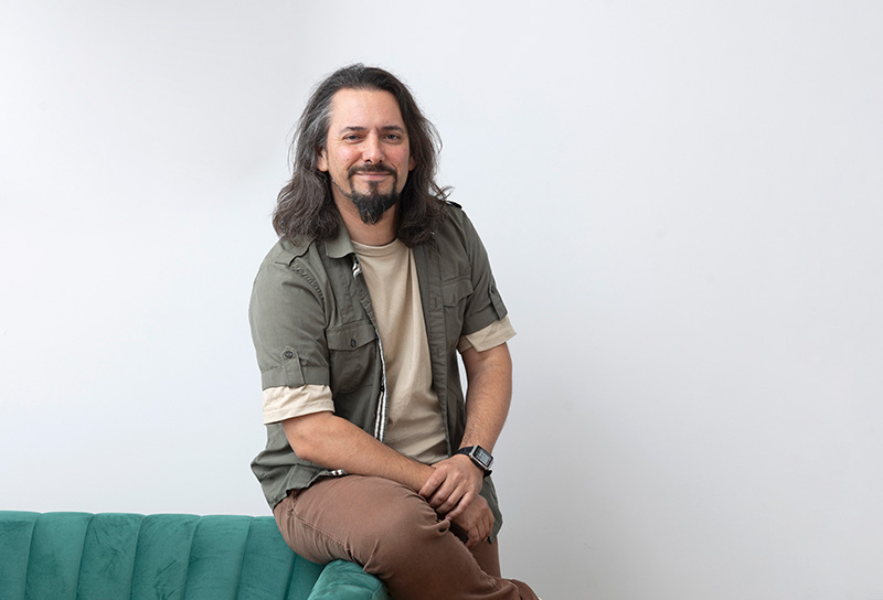 Torres y Carrera ficha al creativo Antón Veiga