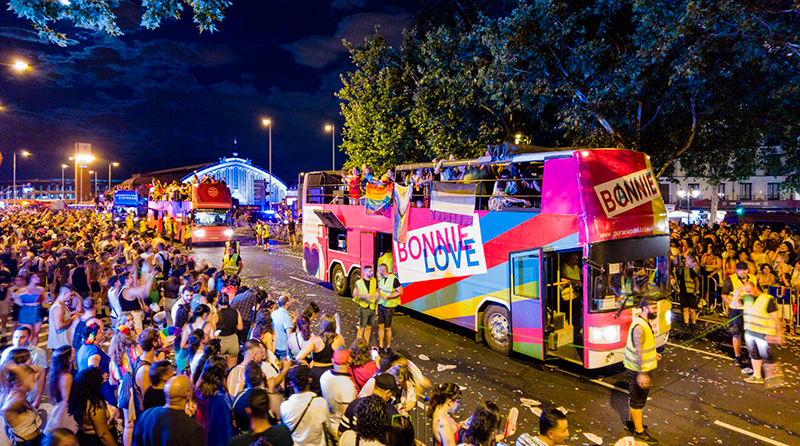 La carroza de Annie Bonnie vuelve al Orgullo de Madrid