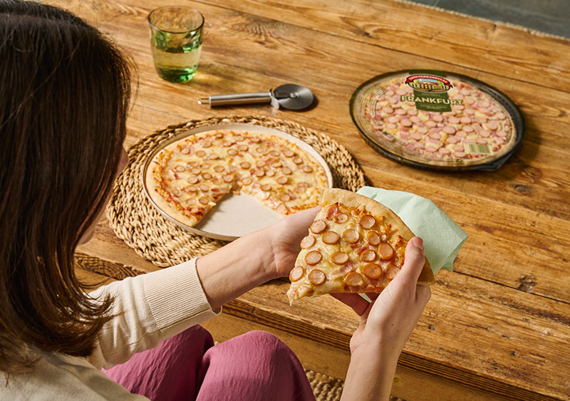 Casa Tarradellas presenta su nueva Pizza Frankfurt