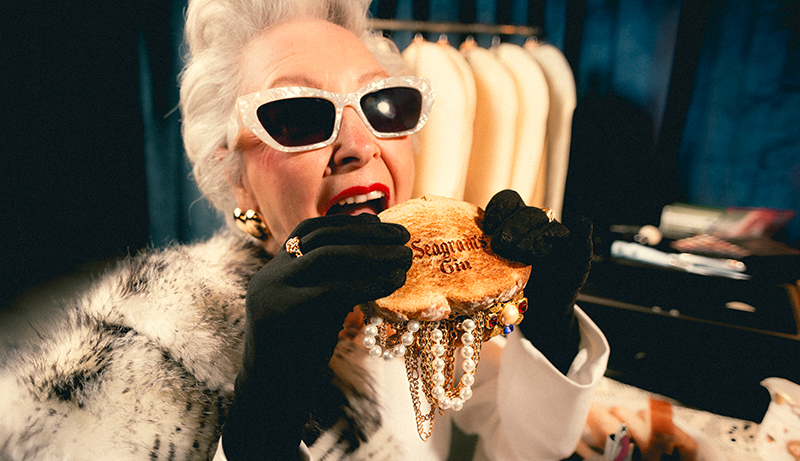 "Not Your Granny", la nueva campaña de Seagram´s Gin