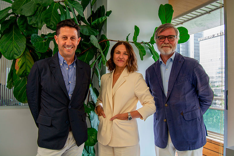 t2ó ONE adquiere la agencia española Fly Me To The Moon