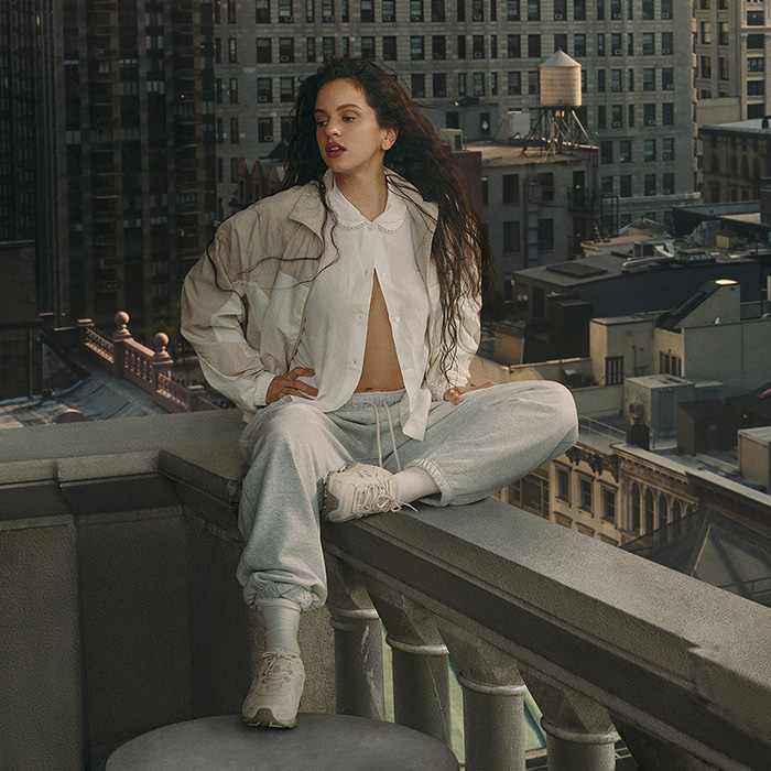 Rosalía es la nueva embajadora global de New Balance.