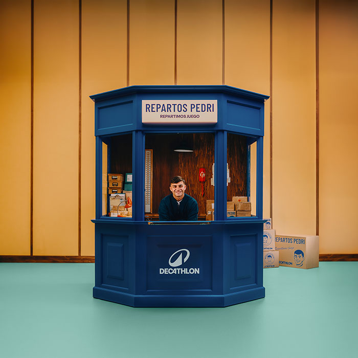 Pedri lanza su propia empresa de reparto... con Decathlon.