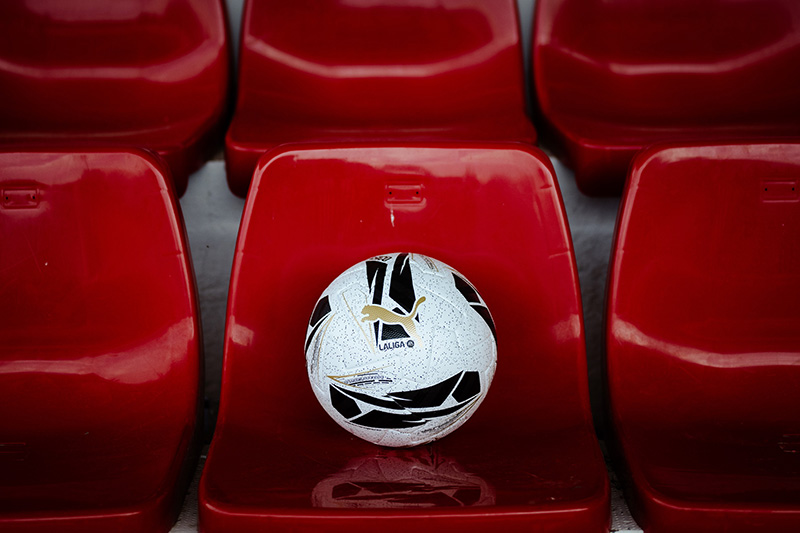 Balón con diseño exclusivo para El Clásico