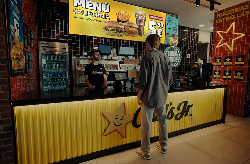 Carl´s Jr. apuesta por el juego de las rimas