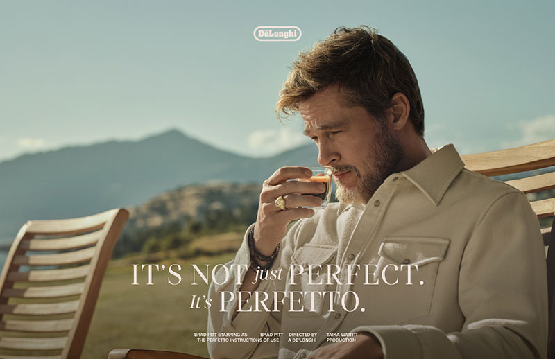 Brad Pitt "reinventa" las instrucciones de uso de De´Longhi