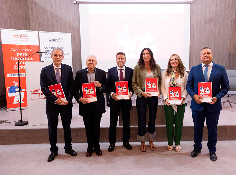 Longevidad y Tecnología: Guía sénior para hacernos cultos digitales